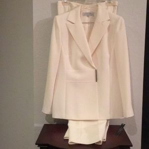 NWT Tahari Pant Suit 8P ❤️